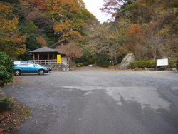 八菅山いこいの森駐車場