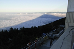 雲海に影富士