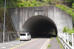 春の木丸トンネル