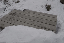 積雪はほぼベンチの高さまで