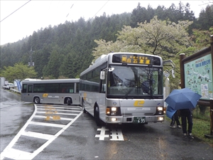 30分程で白石車庫に到着。まだ...