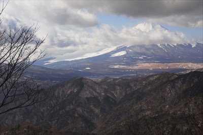 富士山はギリギリ頭が見えていま...