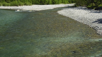 梓川の水もキレイ・・・。...