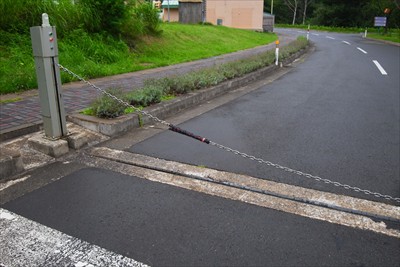 このキャンプ場は一般車は乗り入...