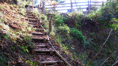 最後の階段を登ると・・・...