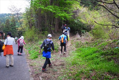 再び山に入り・・・...