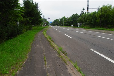 歩道をちょっと進んで・・・...