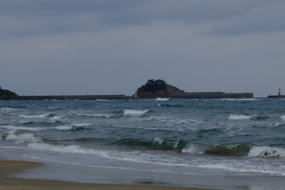 地図で確認するとあれが向島？...