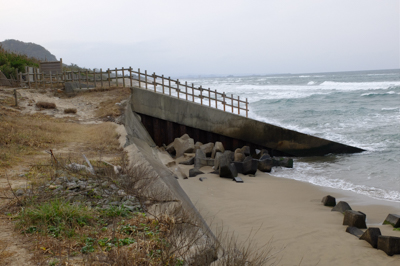 やっぱりこれ以上砂浜が無い・・...