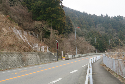 まずは南下して土山峠に向かいま...