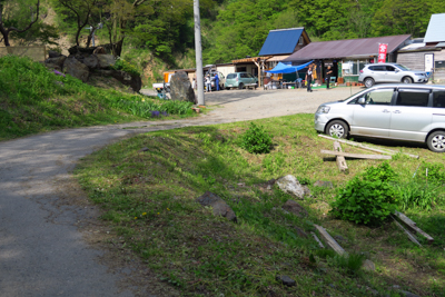 あれ？　車がある。この車はどこ...