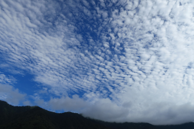 面白い雲だね〜。...