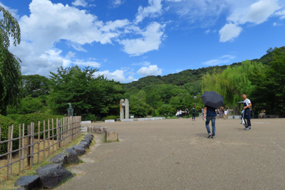 円山公園を抜けて・・・...