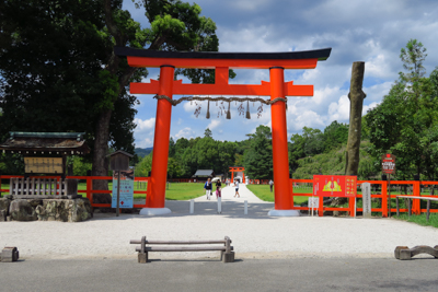 ・・・上賀茂神社到着。...