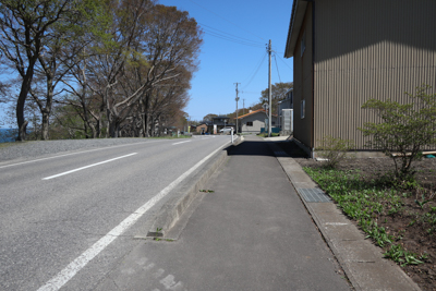 坂を登りきると・・・...