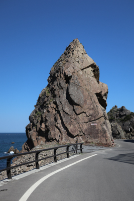 ゴリラ岩（これもゴリラの横顔に...